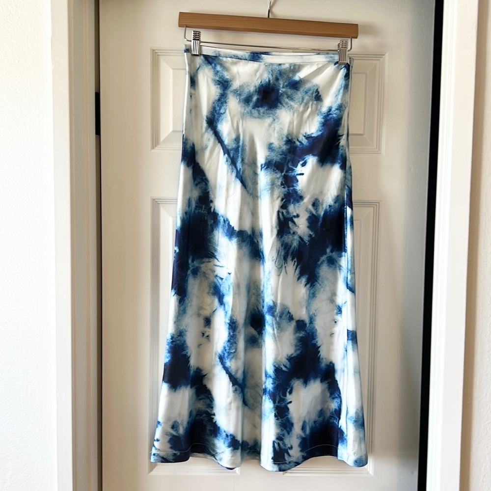 ✨LIONESS Skirt - Tie Dye Midi Satin Skirt - Size Medium